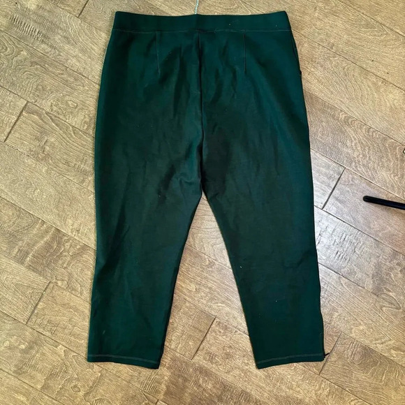 Aventura Clothing Roma Crop Pant XL - Picture 9 of 9